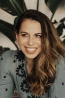 Laura Bailey photo